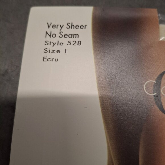 NIP Vintage Calvin Klein Very Sheer No Seam Pantyhose  528 Size 1 Ecru 1995 - Picture 2 of 5